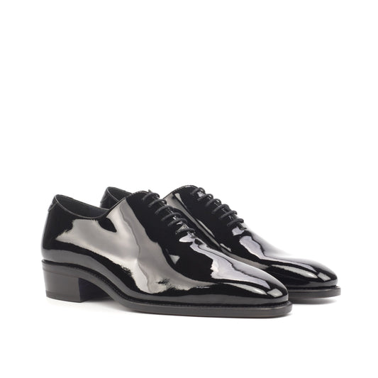 Wholecut Oxford in Black Patent Leather, front three-quarter view
