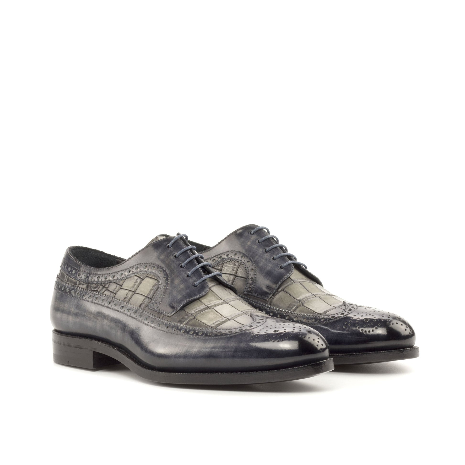 Long Wingtip Derby in Grey Patina Box Calf and Grey Painted Croco-Embossed Box Calf, front three-quarter view